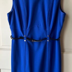 Sleeveless transitional dress